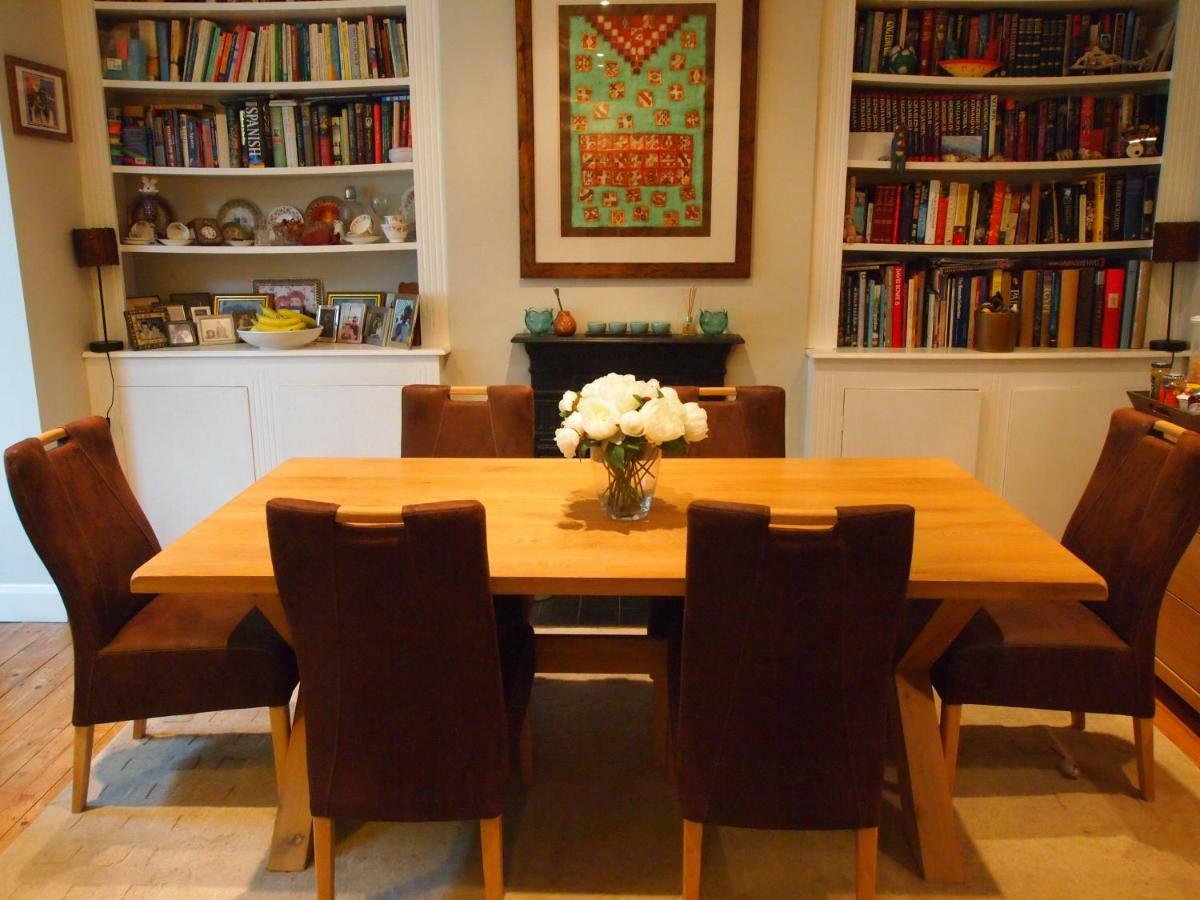Friendly Home In South London Morden Екстериор снимка